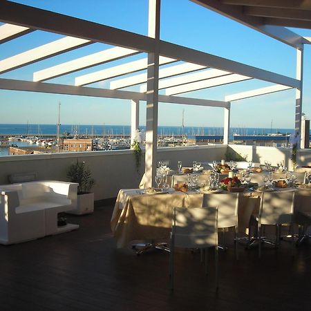 Hotel Astoria Pesaro Esterno foto