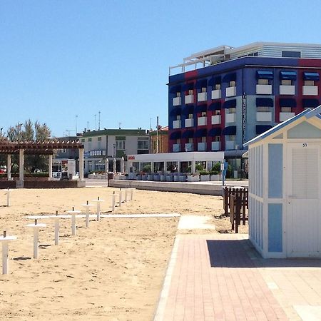 Hotel Astoria Pesaro Esterno foto