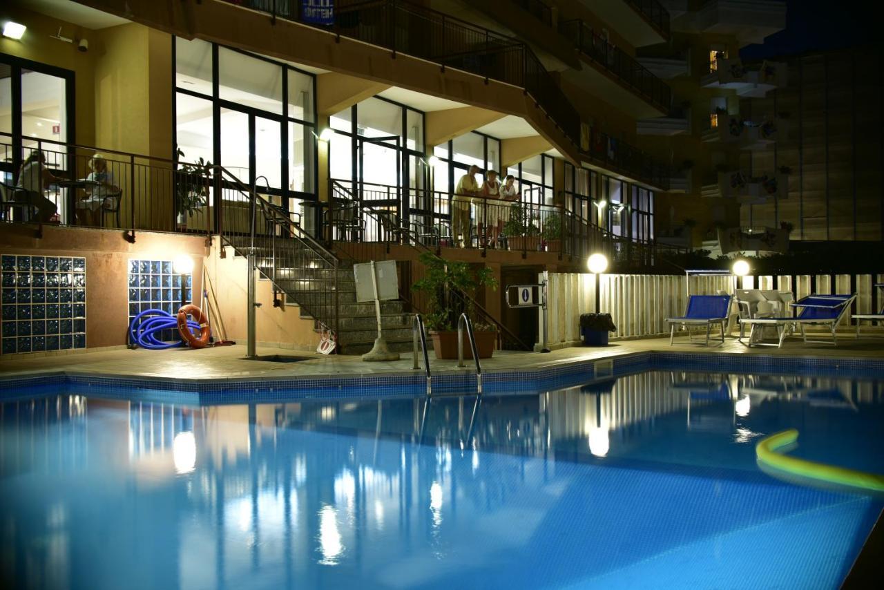 Hotel Astoria Pesaro Esterno foto