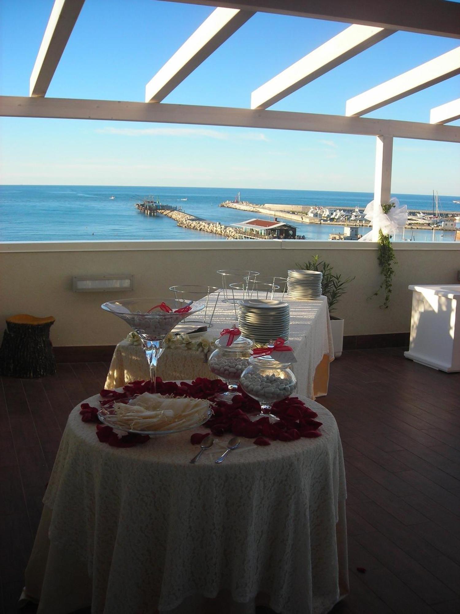 Hotel Astoria Pesaro Esterno foto