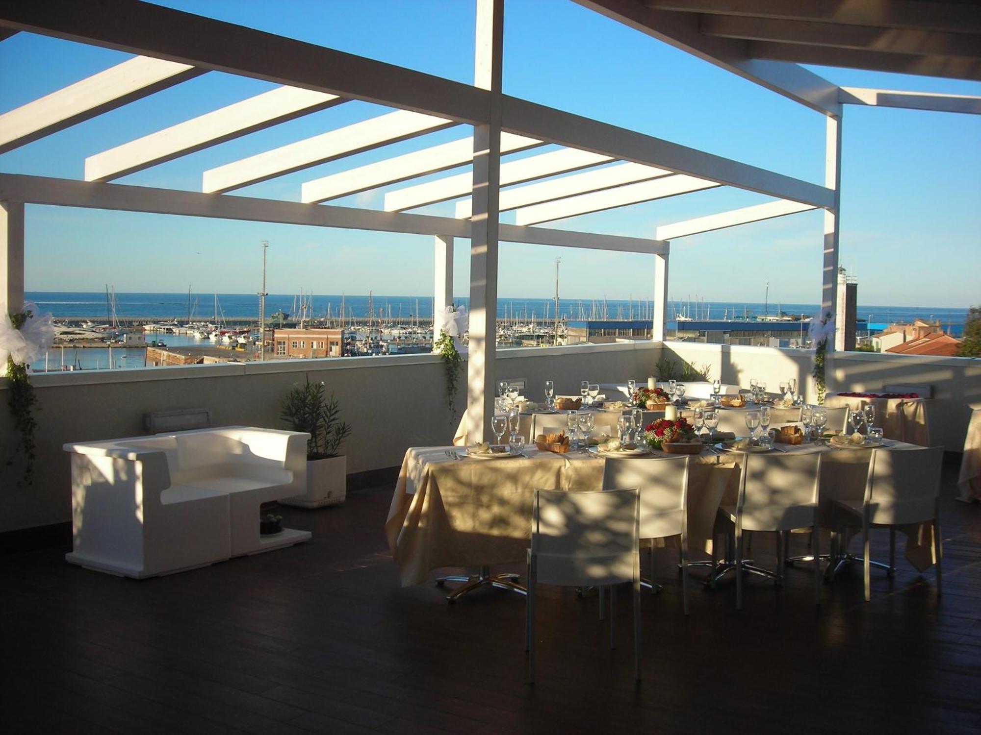 Hotel Astoria Pesaro Esterno foto