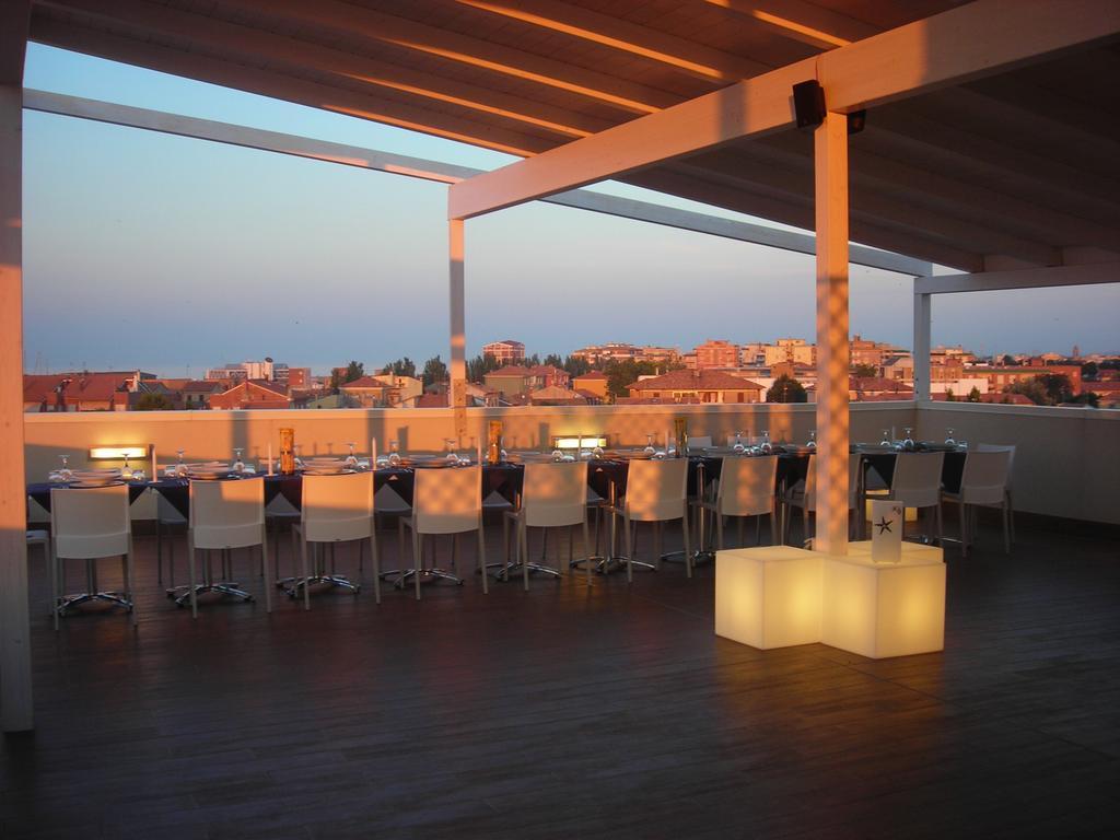 Hotel Astoria Pesaro Esterno foto