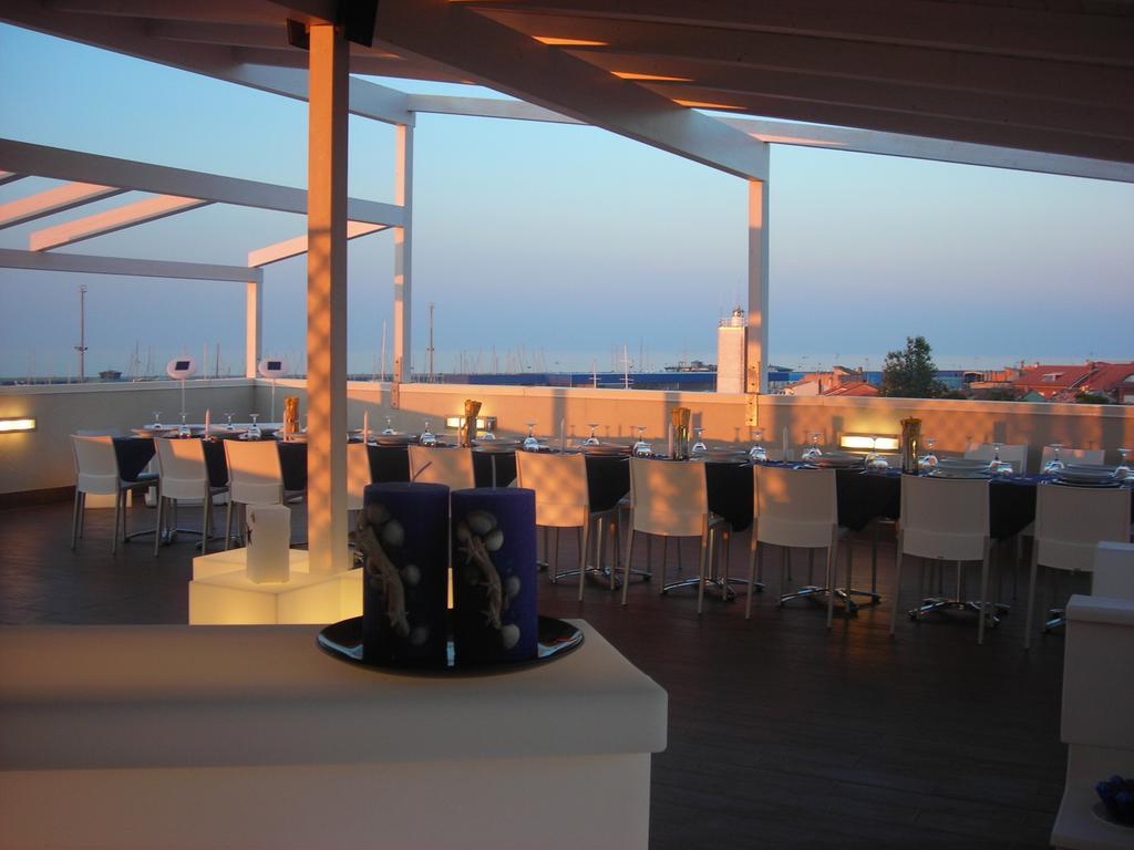 Hotel Astoria Pesaro Esterno foto