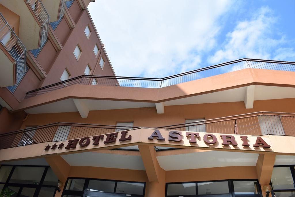 Hotel Astoria Pesaro Esterno foto