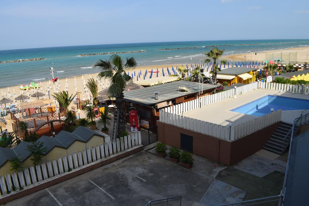 Hotel Astoria Pesaro Esterno foto