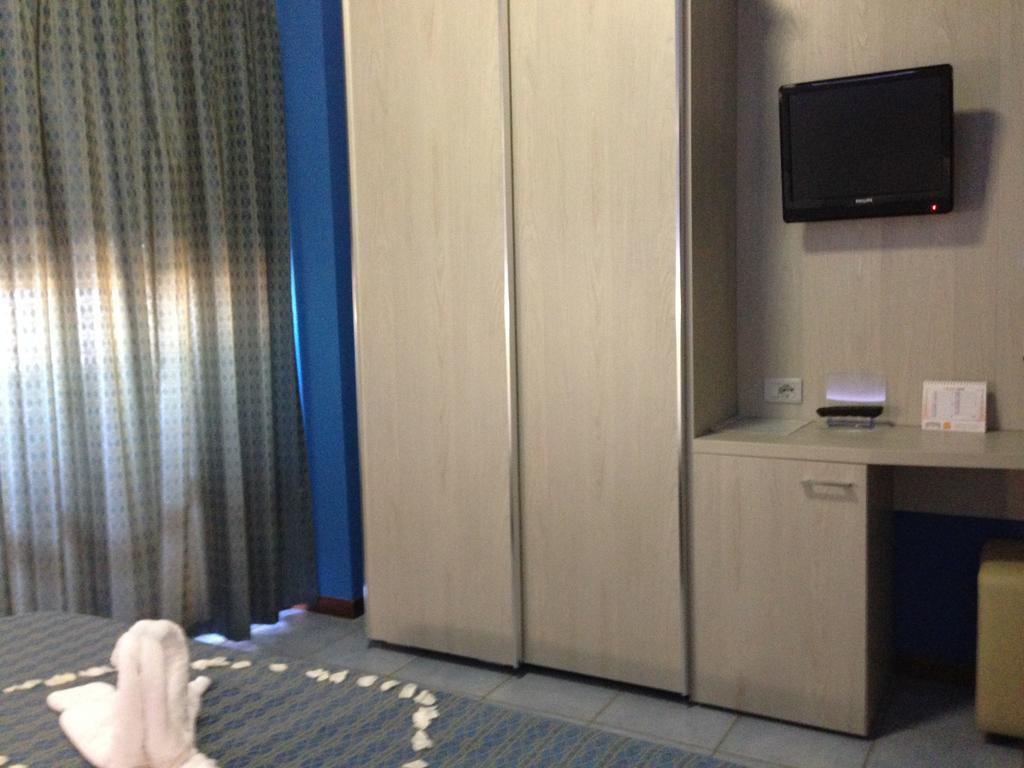 Hotel Astoria Pesaro Esterno foto
