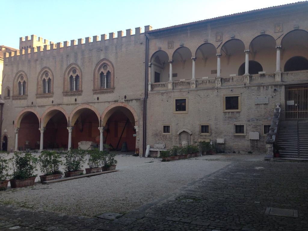 Hotel Astoria Pesaro Esterno foto