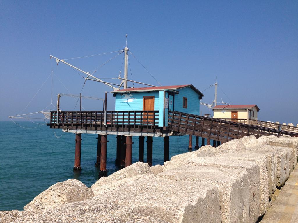 Hotel Astoria Pesaro Esterno foto